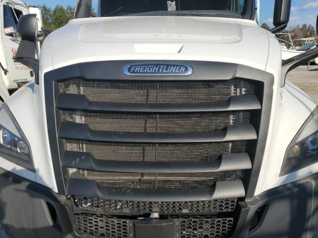 2022 Freightliner Cascadia 126