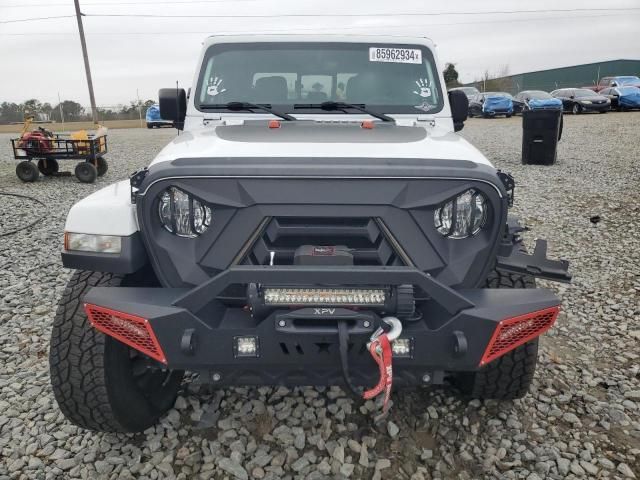 2022 Jeep Gladiator Overland