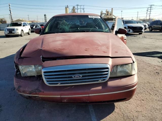 1999 Ford Crown Victoria LX