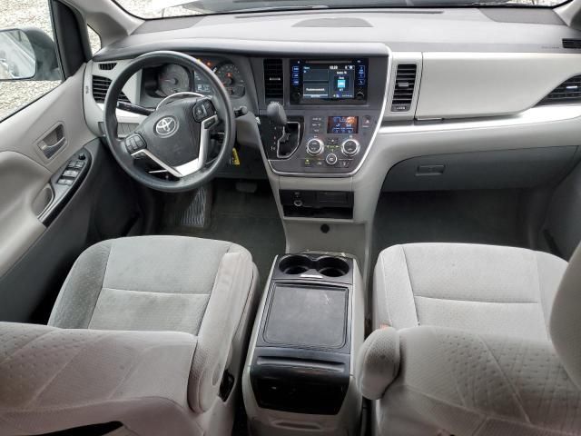 2015 Toyota Sienna LE