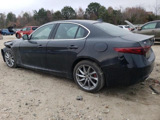 2018 Alfa Romeo Giulia Q4