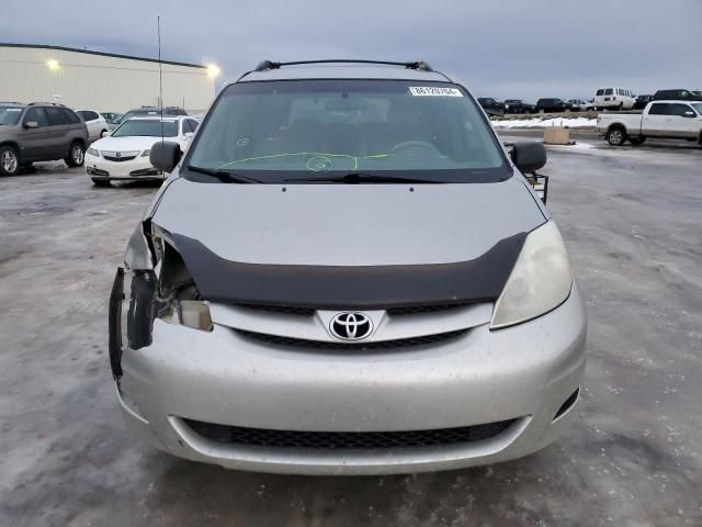 2010 Toyota Sienna CE