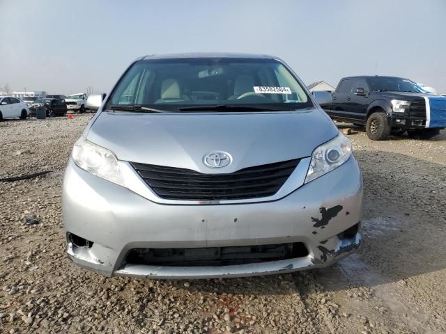 2012 Toyota Sienna LE