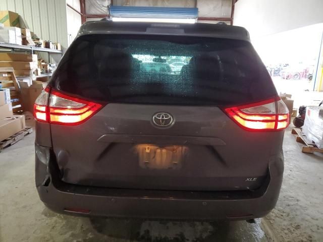 2015 Toyota Sienna XLE