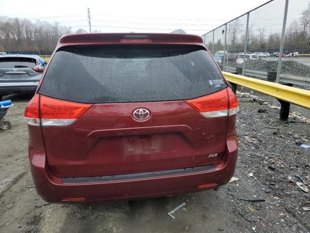 2011 Toyota Sienna XLE