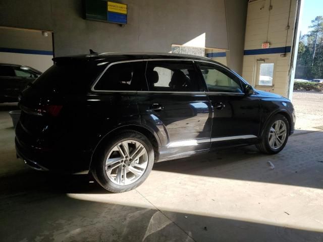 2021 Audi Q7 Prestige