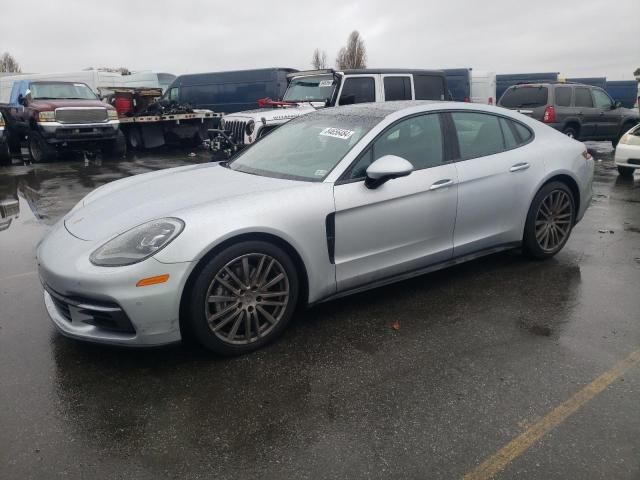 2018 Porsche Panamera 4