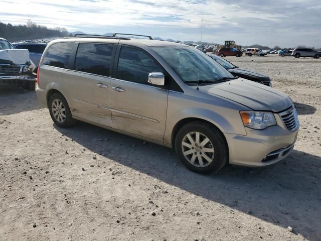 2012 Chrysler Town & Country Touring L