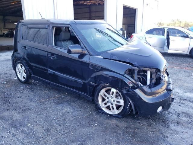 2011 KIA Soul +