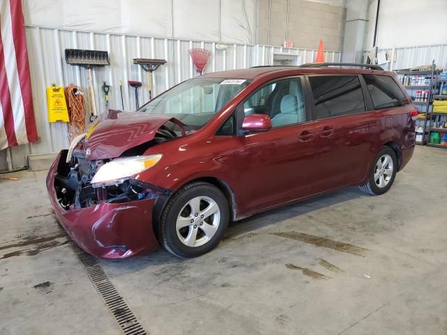 2011 Toyota Sienna LE