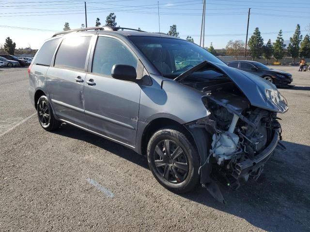 2009 Toyota Sienna CE