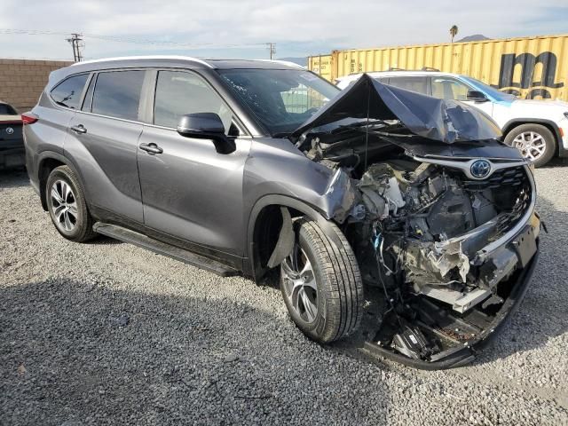 2023 Toyota Highlander Hybrid XLE