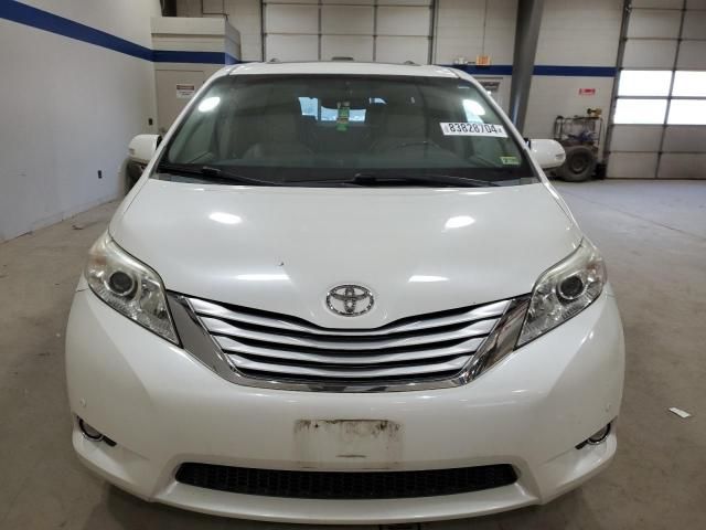 2014 Toyota Sienna XLE