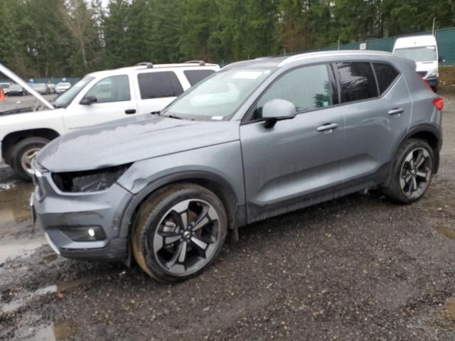 2019 Volvo XC40 T5 Momentum