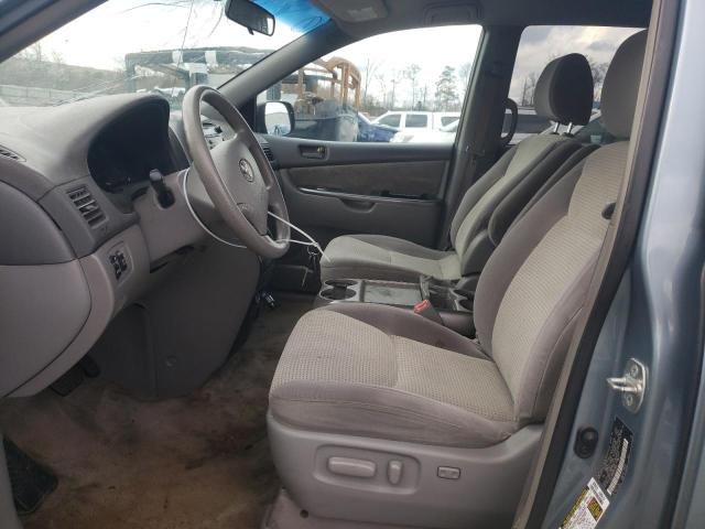 2009 Toyota Sienna CE