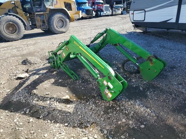 2022 John Deere 520M