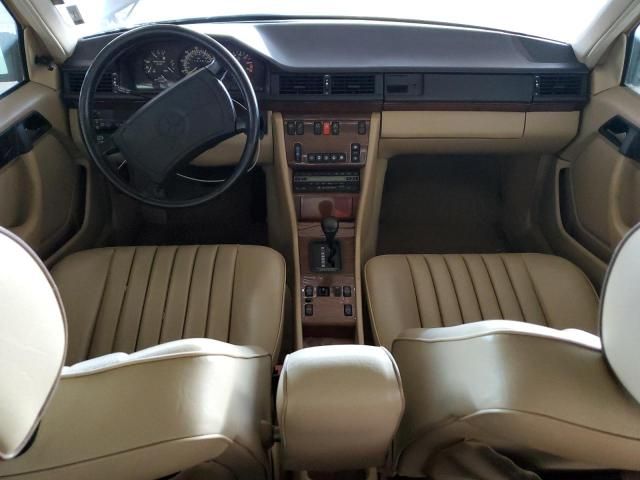 1990 Mercedes-Benz 300 E 2.6