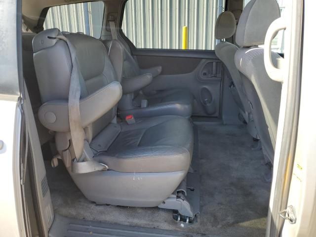 2006 Toyota Sienna CE