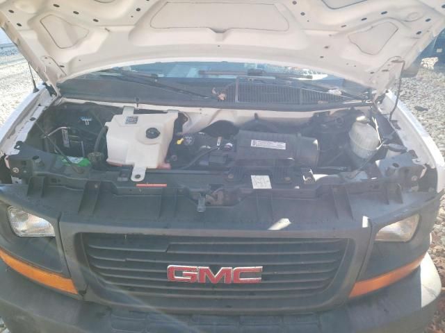 2007 GMC Savana Cutaway G3500