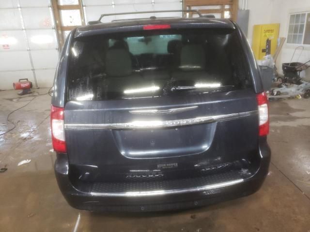 2014 Chrysler Town & Country Touring L