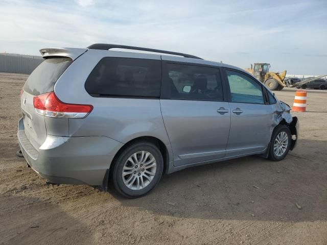 2011 Toyota Sienna XLE