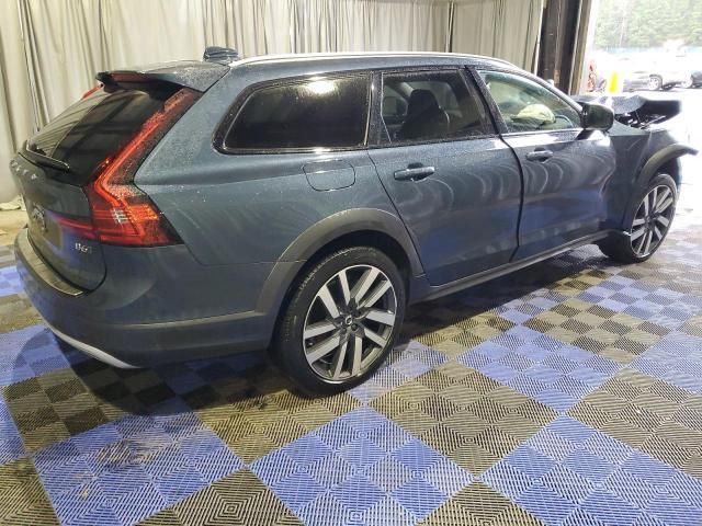 2022 Volvo V90 Cross Country B6 Inscription