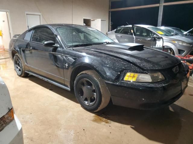 2000 Ford Mustang