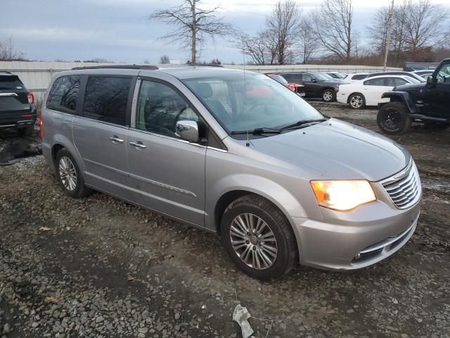 2014 Chrysler Town & Country Touring L