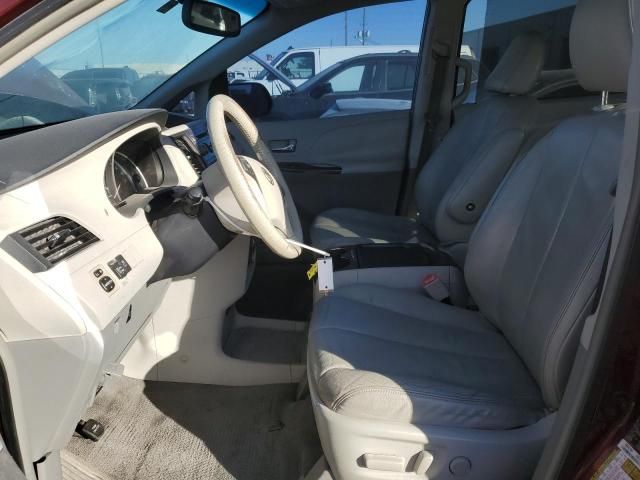 2011 Toyota Sienna XLE