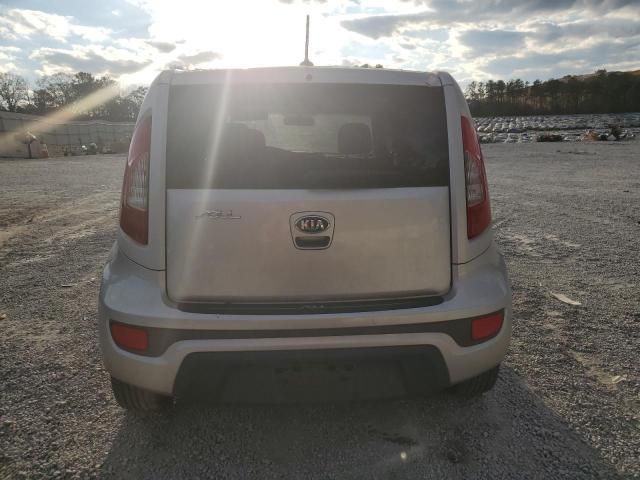 2013 KIA Soul +