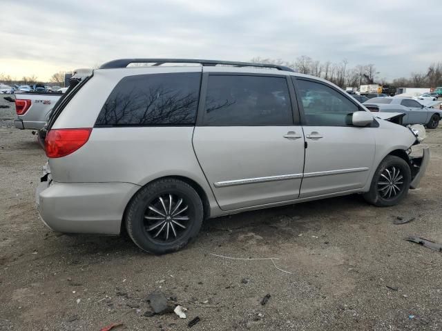 2007 Toyota Sienna XLE