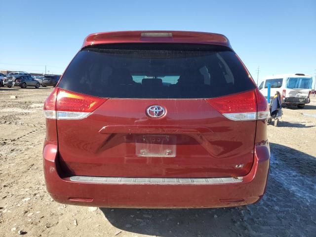 2011 Toyota Sienna LE