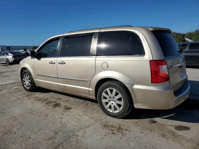 2016 Chrysler Town & Country Touring