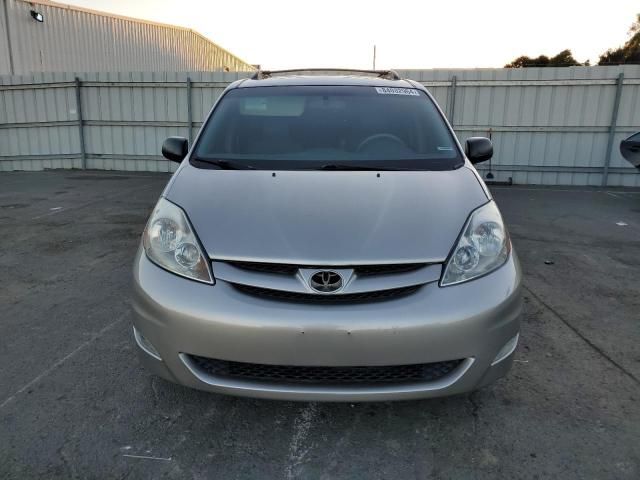 2007 Toyota Sienna XLE