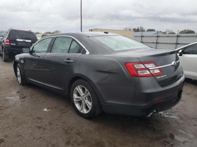 2016 Ford Taurus SE