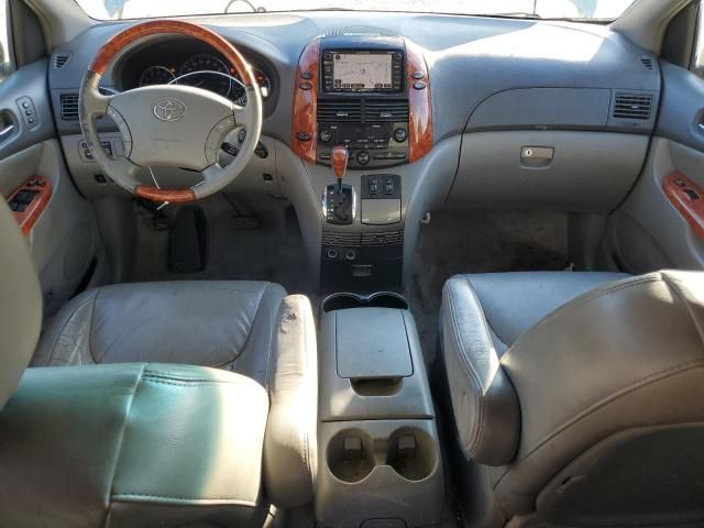 2010 Toyota Sienna XLE