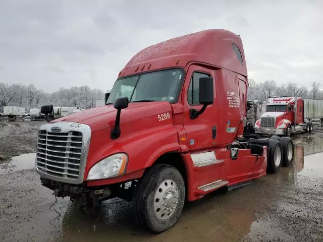 2017 Freightliner Cascadia 125