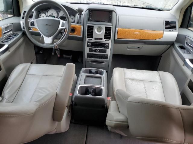 2010 Chrysler Town & Country Limited