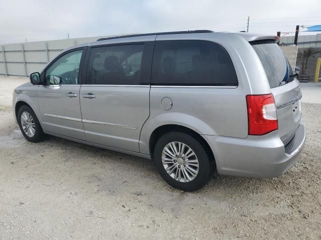 2016 Chrysler Town & Country Touring L