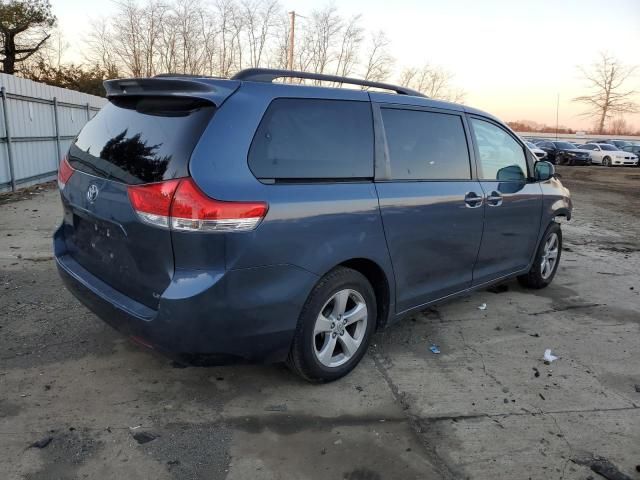 2014 Toyota Sienna LE