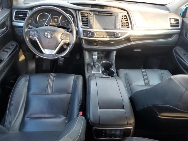 2017 Toyota Highlander SE