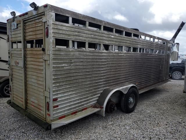 2001 Sundowner Horse Trailer