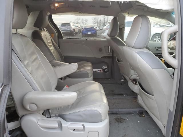 2013 Toyota Sienna XLE