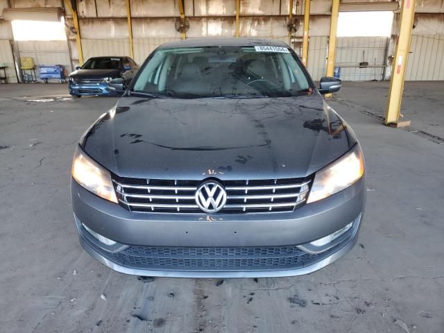 2013 Volkswagen Passat SEL