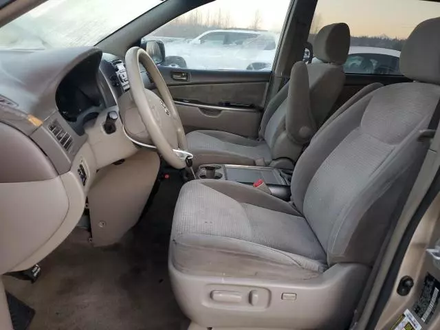 2007 Toyota Sienna CE