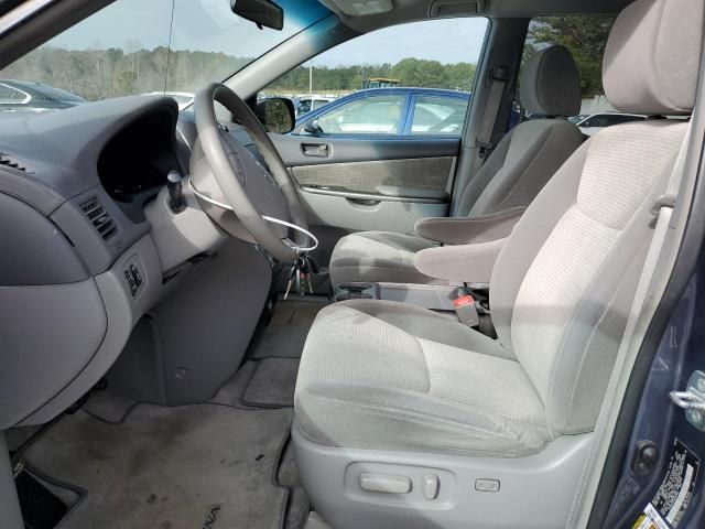 2010 Toyota Sienna CE