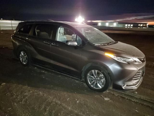 2022 Toyota Sienna Limited