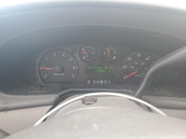 2005 Ford Taurus SE