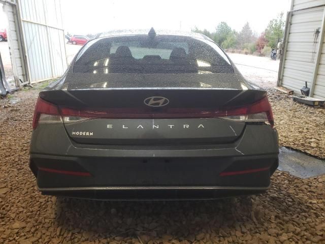 2024 Hyundai Elantra SE