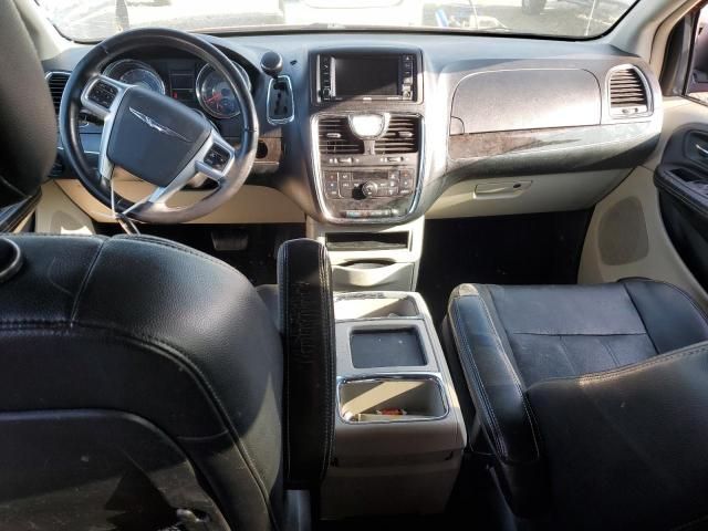 2012 Chrysler Town & Country Touring